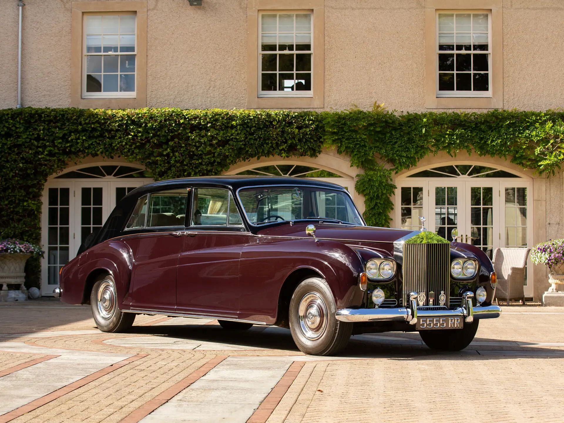 A Showcase of Classic Cars at the RM Sotheby’s London Auction