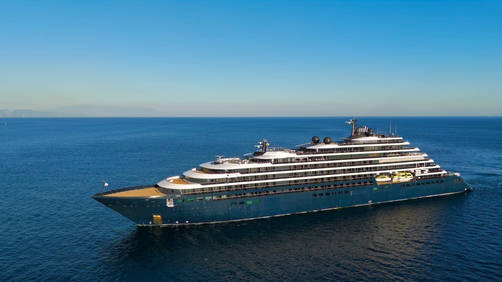 ritz carlton yacht
