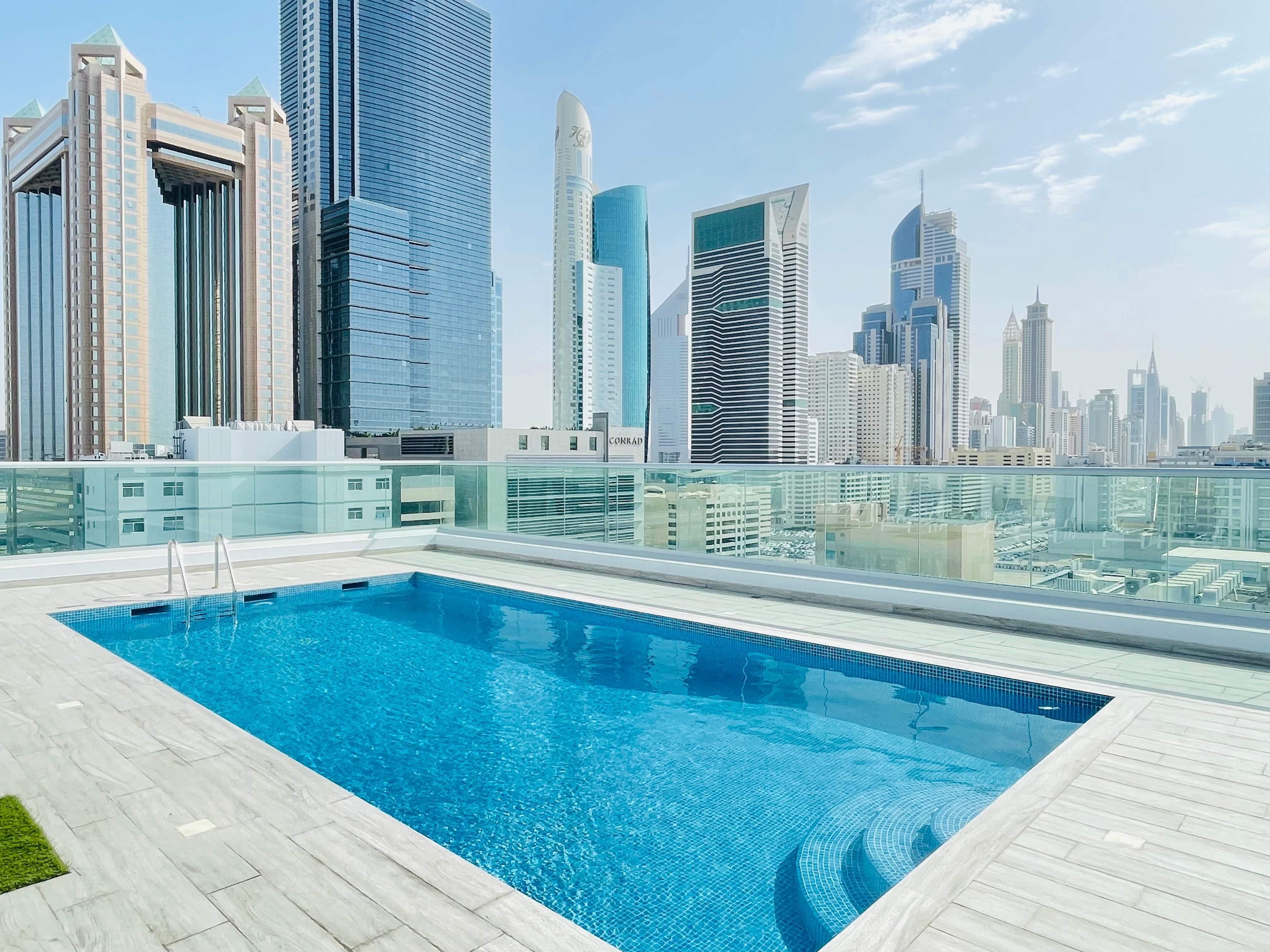 swimming pool companies dubai